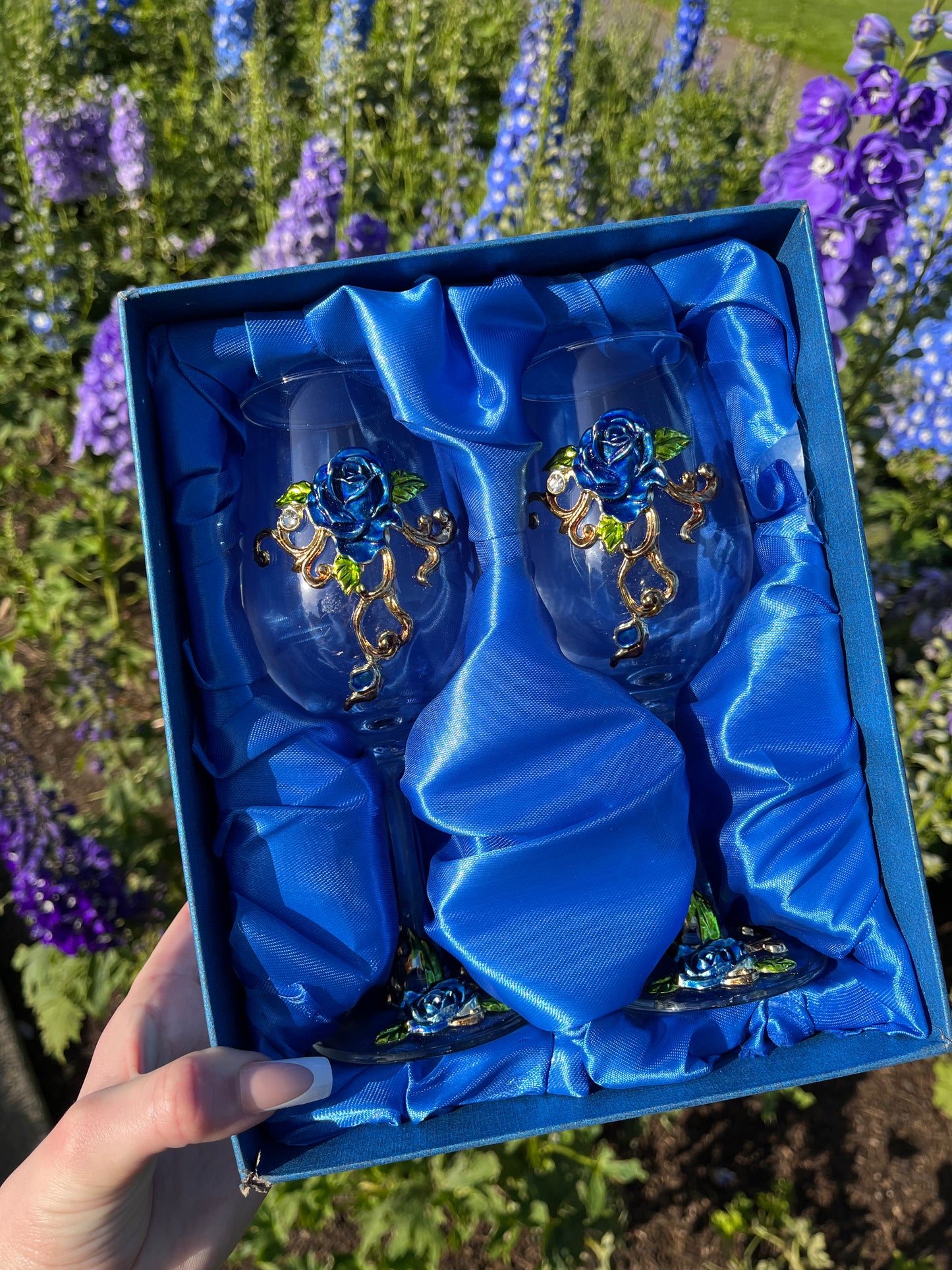 Blue Flower Wine Glass
