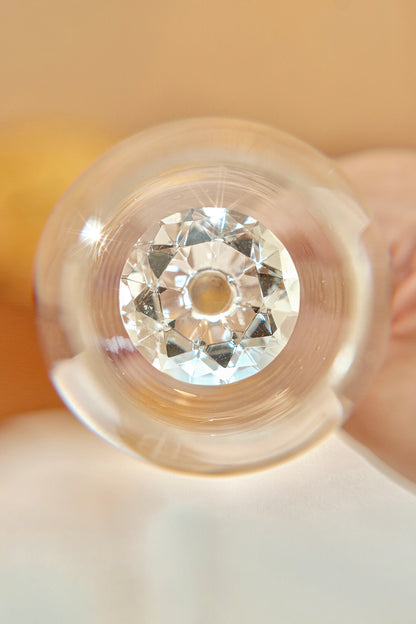 Queen's Diamond Champagne Glass